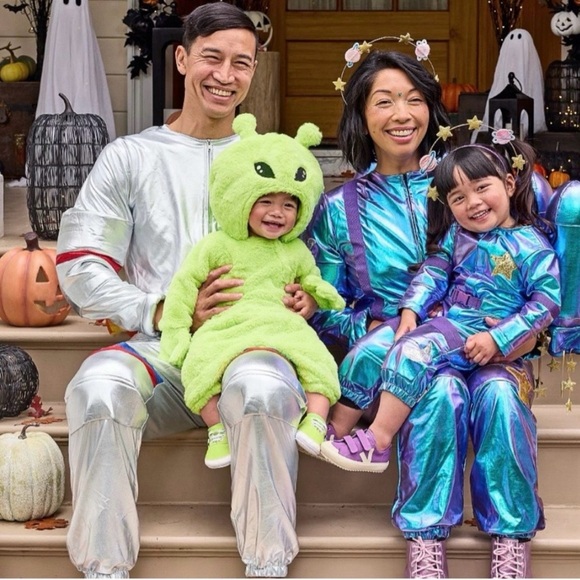 Pottery Barn kids Green Alien Baby Costume - Picture 4 of 12